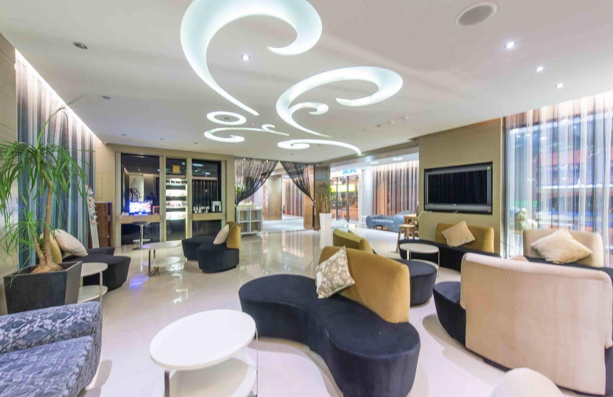 台北馥華商旅 松江館 Hotell Taipei Exteriör bild